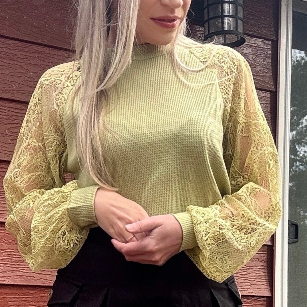NWT Green lace sleeve top